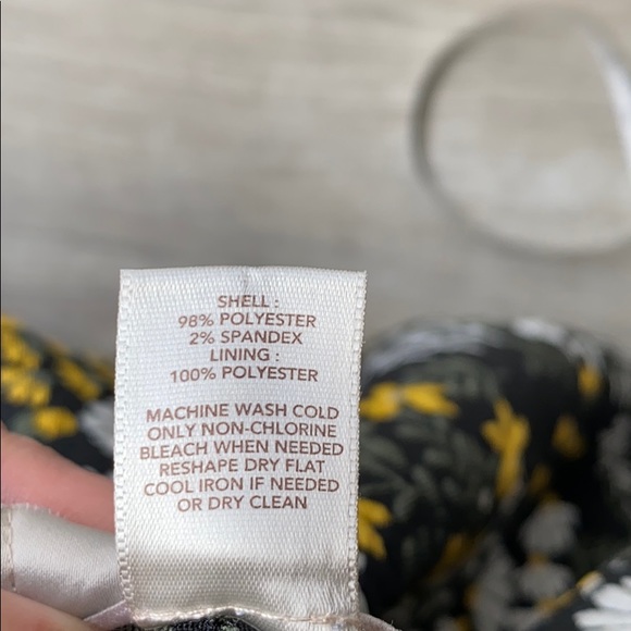 Loft Outlet Floral Mini Skirt Size 16 - Picture 6 of 6